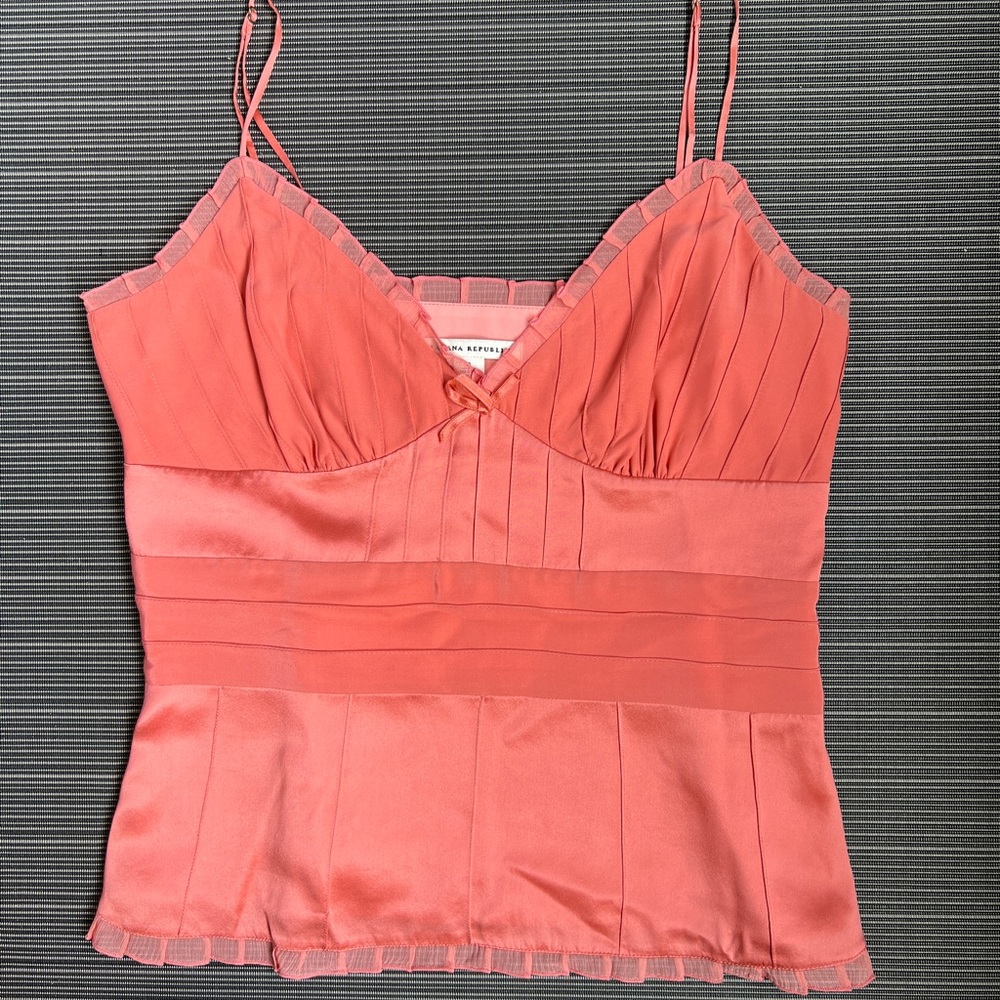 *like new* Banana Republic silk camisole (size 6)